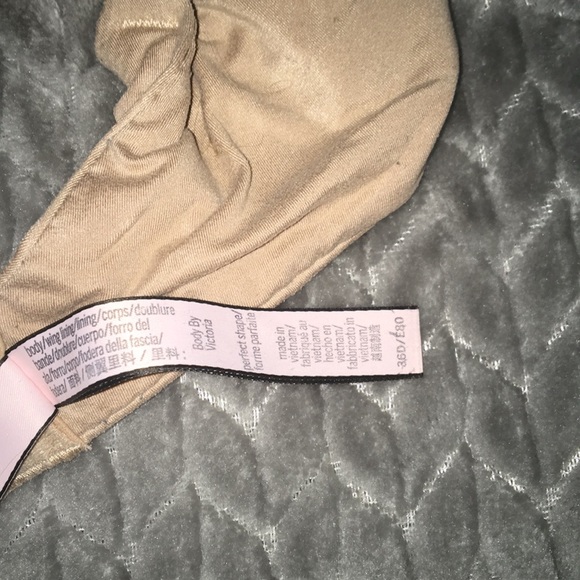 Victoria Secret Bra - Picture 2 of 2